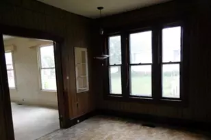 307 N 1st St, Enfield, IL 62835 - Photo 10
