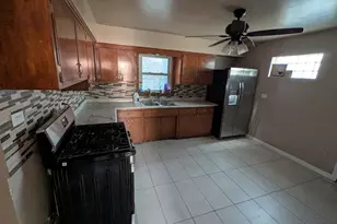 1619 E 86th Pl, Chicago, IL 60617 - Photo 4
