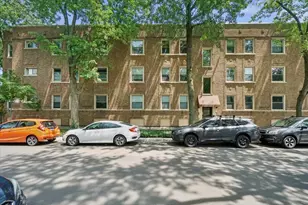 7025 N Wolcott Ave, Chicago, IL 60626 - Photo 1