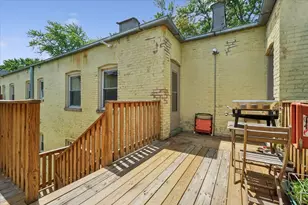 7025 N Wolcott Ave, Chicago, IL 60626 - Photo 10