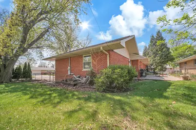 256 W Kathleen Drive, Des Plaines, IL 60016 - Photo 26