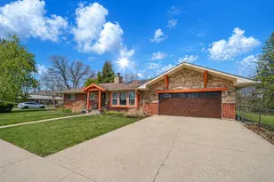 256 W Kathleen Dr, Des Plaines, IL 60016 - Photo 1