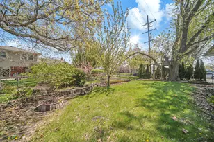 256 W Kathleen Dr, Des Plaines, IL 60016 - Photo 24