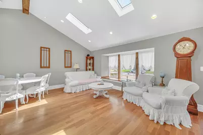 256 W Kathleen Drive, Des Plaines, IL 60016 - Photo 8
