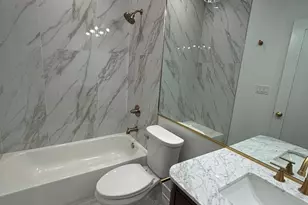 6042 S Eberhart Ave, Chicago, IL 60637 - Photo 12