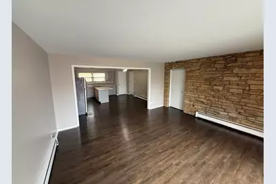 9 Scotdale Road #4, La Grange Park, IL 60526 - Photo 2