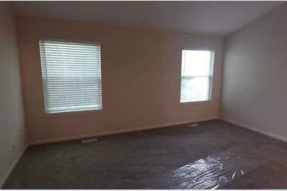 1070 Woodhill Court, Elgin, IL 60120 - Photo 18