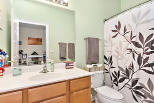 1527 Waterside Dr, Dekalb, IL 60115 - Photo 4