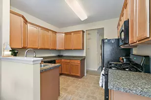 1527 Waterside Dr, Dekalb, IL 60115 - Photo 12