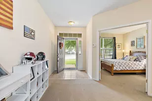 1527 Waterside Dr, Dekalb, IL 60115 - Photo 2