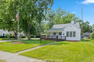 595 S Curtis Ave, Kankakee, IL 60901 - Photo 2