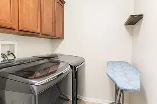 438 Grosvenor Ln, Aurora, IL 60504 - Photo 12