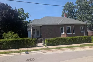 1000 Vine St, Joliet, IL 60435 - Photo 2
