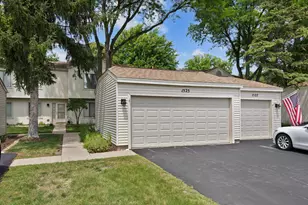 1525 Yale Ct, Elk Grove Village, IL 60007 - Photo 4