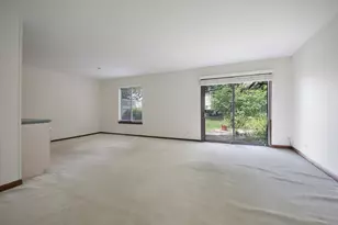 1525 Yale Ct, Elk Grove Village, IL 60007 - Photo 16
