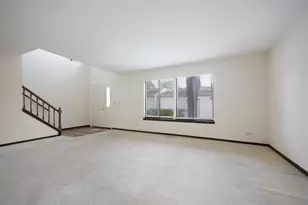 1525 Yale Ct, Elk Grove Village, IL 60007 - Photo 6