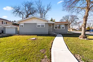 16426 Shirley Ct, South Holland, IL 60473 - Photo 2