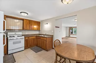 8875 S Corcoran Rd, Hometown, IL 60456 - Photo 12