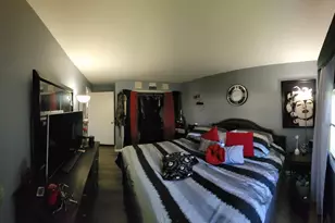 260 S Aldine St, Elgin, IL 60123 - Photo 30