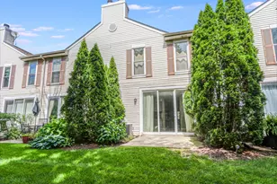 1564 Darien Lake Dr, Darien, IL 60561 - Photo 16