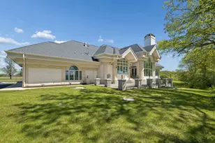48W999 Hinckley Rd, Big Rock, IL 60511 - Photo 8