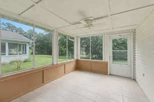 771 S Parkcrest Dr, Freeport, IL 61032 - Photo 10