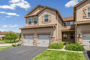 1873 N Crenshaw Circle, Vernon Hills, IL 60061 - Photo 2