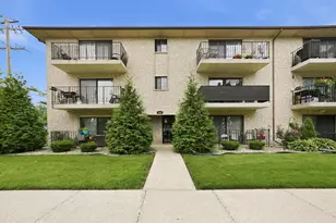 9800 Sayre Ave, Chicago Ridge, IL 60415 - Photo 2