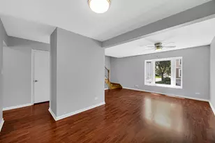 2210 Langdon Pl, Hoffman Estates, IL 60169 - Photo 6