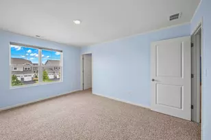 759 Kentshire Cir, Elgin, IL 60124 - Photo 24