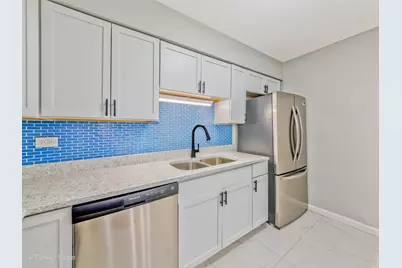 8500 Skokie Boulevard #2C, Skokie, IL 60077 - Photo 10