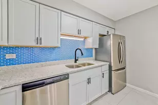 8500 Skokie Blvd, Skokie, IL 60077 - Photo 10