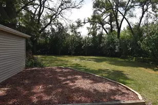 317 Mohawk St, Park Forest, IL 60466 - Photo 16