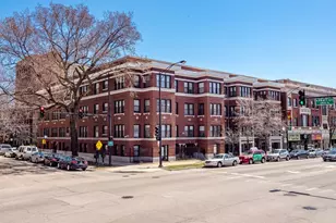6757 N Sheridan Rd, Chicago, IL 60626 - Photo 1