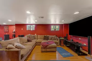 8800 S Merrill Ave, Chicago, IL 60617 - Photo 20
