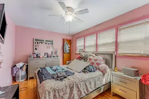 8800 S Merrill Ave, Chicago, IL 60617 - Photo 14