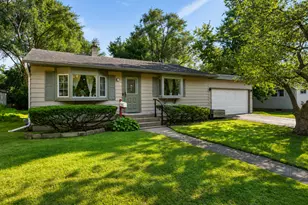 383 Lloyd St, Cary, IL 60013 - Photo 1