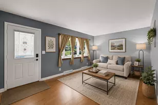 383 Lloyd St, Cary, IL 60013 - Photo 2