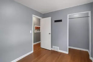 383 Lloyd St, Cary, IL 60013 - Photo 10