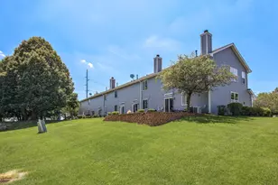 1260 Arapaho Ct, Naperville, IL 60540 - Photo 22