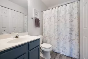 1260 Arapaho Ct, Naperville, IL 60540 - Photo 16