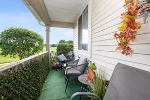 138 Azalea Cir, Romeoville, IL 60446 - Photo 2