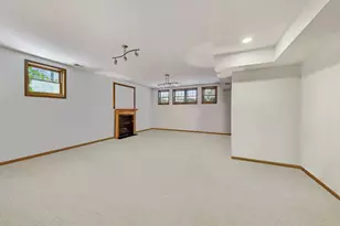 917 W Lakeside Pl, Chicago, IL 60640 - Photo 18