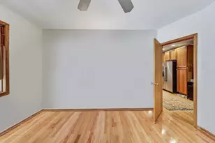 917 W Lakeside Pl, Chicago, IL 60640 - Photo 10