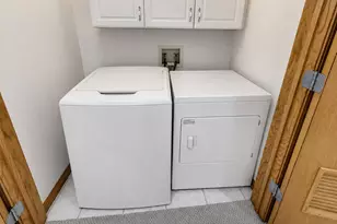 917 W Lakeside Pl, Chicago, IL 60640 - Photo 24