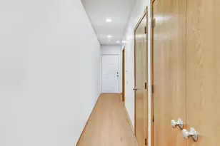 917 W Lakeside Pl, Chicago, IL 60640 - Photo 12