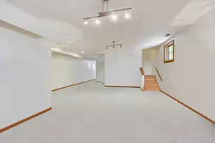917 W Lakeside Pl, Chicago, IL 60640 - Photo 20