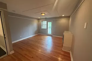 6954 N Greenview Ave, Chicago, IL 60626 - Photo 2