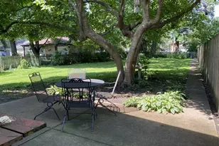 9528 S Brandt Ave, Oak Lawn, IL 60453 - Photo 10