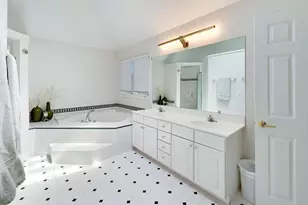712 De Lasalle Ct, Naperville, IL 60565 - Photo 18